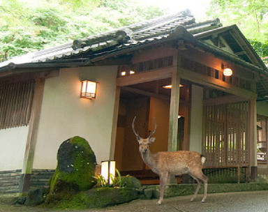 春日奥山月日亭